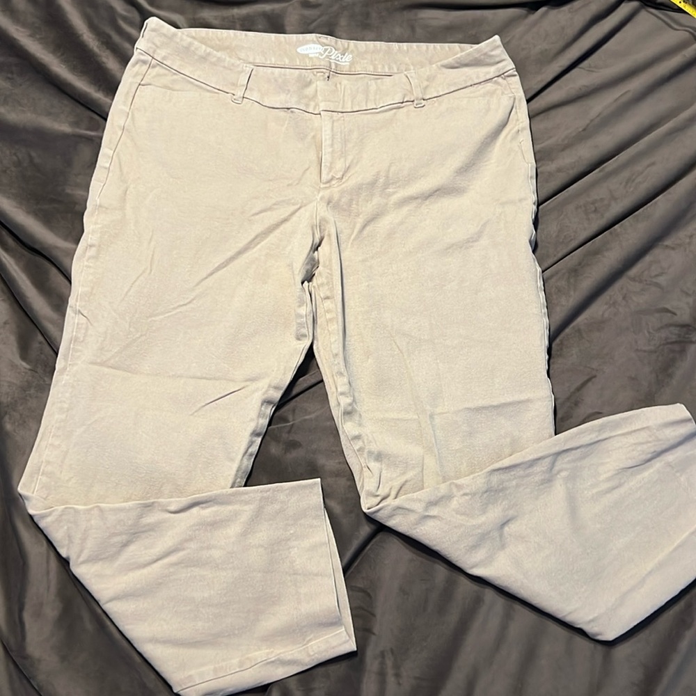 Old navy Pixie khaki pants 14 R